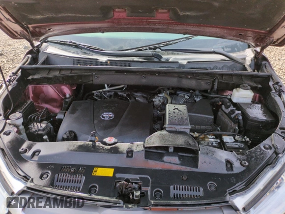 2019 Toyota Highlander LE with VIN 5TDBZRFH1KS957737, listed as a Copart auction lot 54058835 with 112,829 mi miles and Salvage title. Bid and sale history available at DreamBid. Image 12.