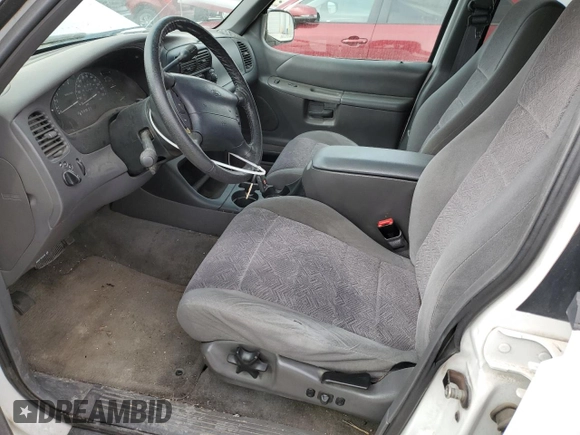 2000 Ford Explorer XLT with VIN 1FMZU73E1YZC42780, listed as a Copart auction lot 50000725 with 193,306 mi miles and Salvage Title. Bid and sale history available at DreamBid. Image 7.