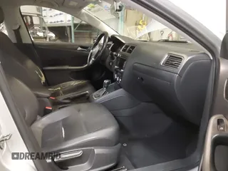 2012 Volkswagen Jetta SE с VIN 3VWDX7AJ9CM018864, выставлен на аукционе IAAI как лот 42044947 с пробегом 142 549 миль миль и . История ставок и продаж доступна на DreamBid. Изображение 5.