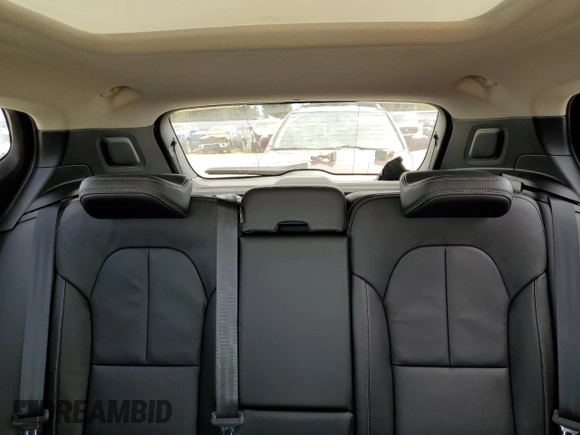 2022 Volvo XC40 Momentum with VIN YV4162UK0N2647095, listed as a Copart auction lot 52417015 with 42,041 mi miles and Salvage title. Bid and sale history available at DreamBid. Image 10.