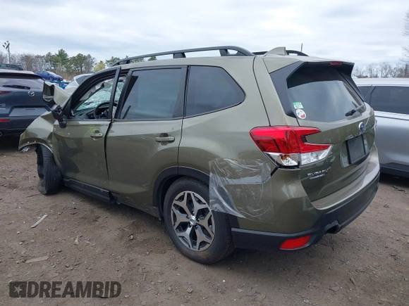 2023 Subaru Forester Premium with VIN JF2SKAEC2PH537266, listed as a IAAI auction lot 42070079 with 4,611 mi miles. Bid and sale history available at carsss.com. Image 3.