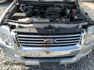 2010 Ford Explorer XLT z VIN 1FMEU7DE2AUA82828, wystawiony jako Copart lot #60664435 z przebiegiem 118 715 mil mil oraz Czysty tytuł • Clean title. Historia ofert i sprzedaży dostępna na DreamBid. Obrazek 12.