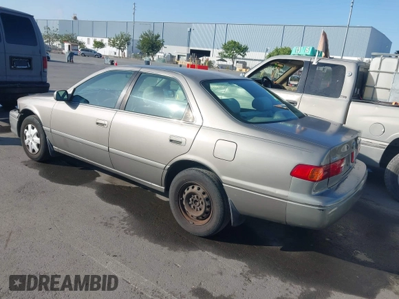 2000 Toyota Camry CE with VIN 4T1BG22K3YU004252, listed as a IAAI auction lot 42130158 with 236,104 mi miles and . Bid and sale history available at carsss.com. Image 3.