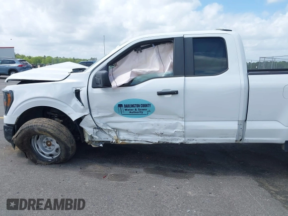 2023 Ford F-150 XL with VIN 1FTFX1E85PKF31252, listed as a IAAI auction lot 41948661 with 18,076 mi miles and . Bid and sale history available at DreamBid. Image 19.