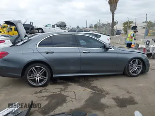 2018 Mercedes-Benz E 300 with VIN WDDZF4JBXJA477047, listed as a IAAI auction lot 42075763 with 62,843 mi miles and . Bid and sale history available at DreamBid. Image 13.