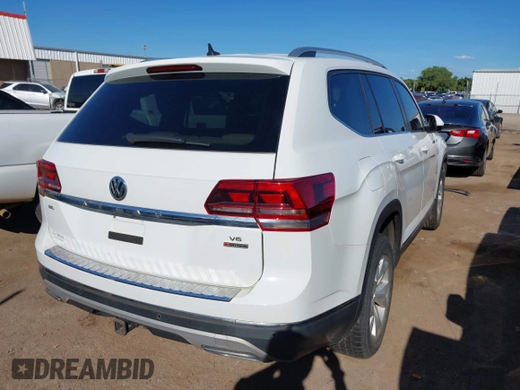 2018 Volkswagen Atlas SEL z VIN 1V2MR2CA3JC536009, wystawiony jako IAAI lot #40205798 z przebiegiem 125 945 mil mil oraz . Historia ofert i sprzedaży dostępna na DreamBid. Obrazek 4.