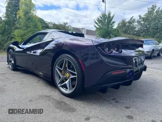2022 Ferrari F8 с VIN ZFF93LMA1N0275100, выставлен на аукционе Copart как лот 87539545 с пробегом 3 660 миль миль и Списание • Salvage title. История ставок и продаж доступна на DreamBid. Изображение 3.