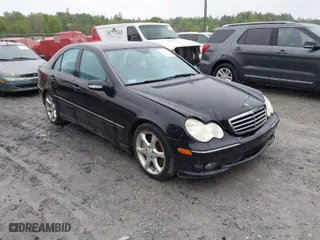 2007 Mercedes-Benz C-Class 2.5L Sport with VIN WDBRF52H07A921305, listed as a IAAI auction lot 41957653 with NaN miles. Bid and sale history available at carsss.com. Image 1.