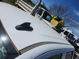 2018 Chevrolet Silverado 1500 Work Truck with VIN 1GCRCNEC6JZ143885, listed as a IAAI auction lot 42168719 with 111,000 mi miles. Bid and sale history available at carsss.com. Image 15.