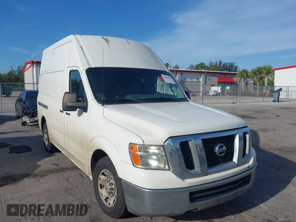 2013 Nissan NV Cargo SV z VIN 1N6BF0LY9DN114044, wystawiony jako IAAI lot #39906440 z przebiegiem 238 850 mil mil oraz . Historia ofert i sprzedaży dostępna na DreamBid. Obrazek 1.
