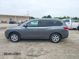 2016 Nissan Pathfinder Platinum with VIN 5N1AR2MN1GC621490, listed as a IAAI auction lot 42410841 with 120,651 mi miles and . Bid and sale history available at DreamBid. Image 14.