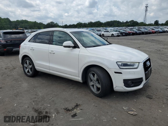 2015 Audi Q3 Premium Plus with VIN WA1EFCFS3FR003181, listed as a Copart auction lot 60117365 with 174,934 mi miles and Clean title. Bid and sale history available at DreamBid. Image 4.
