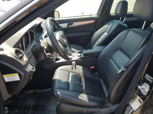 2013 Mercedes-Benz C 250 Sport with VIN WDDGF4HB8DA852791, listed as a Copart auction lot 60293715 with 107,586 mi miles and Clean title. Bid and sale history available at DreamBid. Image 7.
