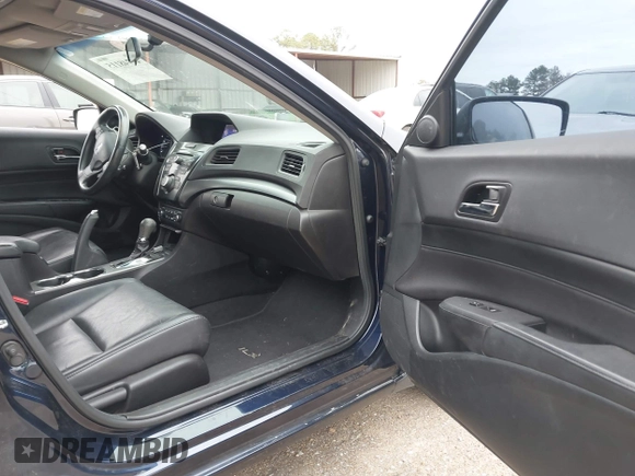 2014 Acura ILX with VIN 19VDE1F37EE013300, listed as a IAAI auction lot 41748115 with 122,732 mi miles. Bid and sale history available at carsss.com. Image 5.