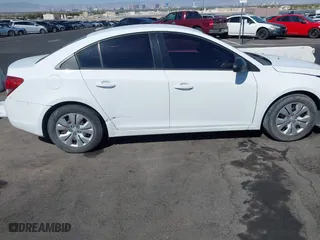 2015 Chevrolet Cruze LS with VIN 1G1PA5SH7F7113271, listed as a IAAI auction lot 42040800 with 256,089 mi miles. Bid and sale history available at carsss.com. Image 13.