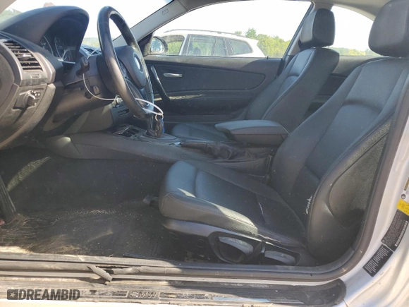 2009 BMW 1 Series 128i SULEV with VIN WBAUP93559VF48374, listed as a Copart auction lot 67668184 with 114,467 mi miles and Salvage Title. Bid and sale history available at carsss.com. Image 7.