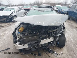 2022 Kia K5 GT-Line z VIN 5XXG64J24NG124900, wystawiony jako IAAI lot #41547846 z przebiegiem 104 024 mil mil oraz . Historia ofert i sprzedaży dostępna na DreamBid. Obrazek 11.