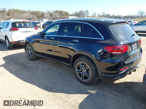 2021 Mercedes-Benz GLC 300 z VIN W1N0G8EB3MV307247, wystawiony jako IAAI lot #41654535 z przebiegiem 31 292 mil mil oraz . Historia ofert i sprzedaży dostępna na DreamBid. Obrazek 3.