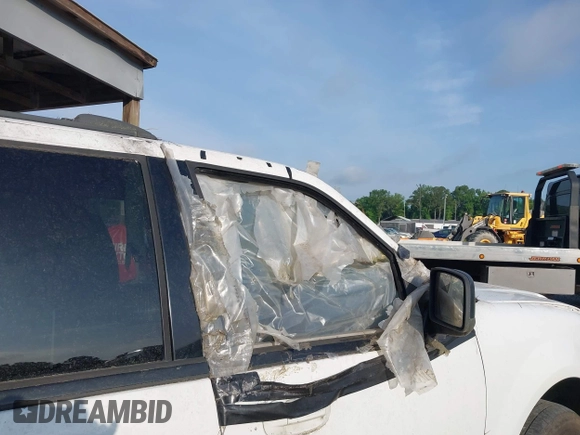 2004 Ford Expedition Special Service with VIN 1FMPU15L24LA88545, listed as a IAAI auction lot 42466669 with 295,989 mi miles and . Bid and sale history available at DreamBid. Image 6.