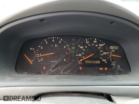 2001 Lexus ES 300 with VIN JT8BF28G615110977, listed as a Copart auction lot 55073025 with 194,948 mi miles and Salvage Title. Bid and sale history available at DreamBid. Image 9.