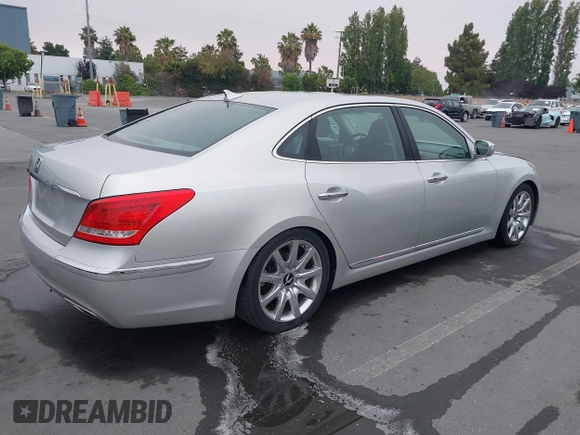 2013 Hyundai Equus Signature with VIN KMHGH4JH5DU062734, listed as a IAAI auction lot 42701207 with 97,413 mi miles and . Bid and sale history available at DreamBid. Image 4.