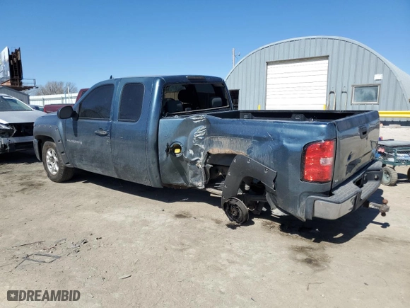 2008 Chevrolet Silverado 1500 LT w/1LT with VIN 1GCEC190X8Z288042, listed as a Copart auction lot 48688485 with 177,885 mi miles and Salvage Title. Bid and sale history available at carsss.com. Image 2.