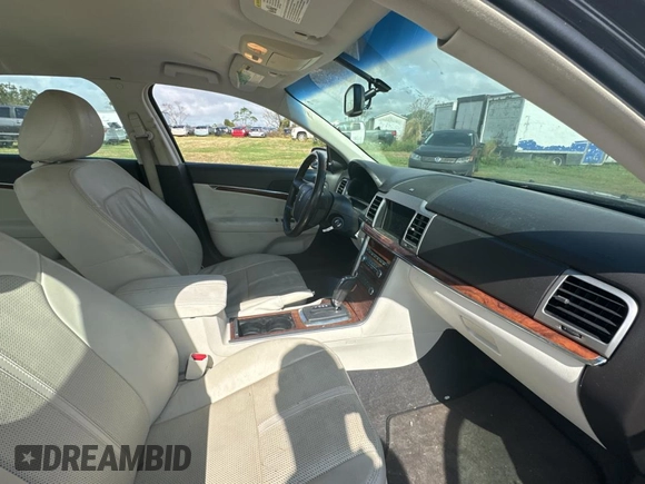 2011 Lincoln MKZ Hybrid with VIN 3LNDL2L33BR759329, listed as a Copart auction lot 79905994 with 131,927 mi miles and Clean Title. Bid and sale history available at carsss.com. Image 5.