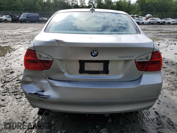 2007 BMW 3 Series 328i with VIN WBAVA33527KX72622, listed as a Copart auction lot 56198505 with 220,384 mi miles and Salvage title. Bid and sale history available at DreamBid. Image 6.
