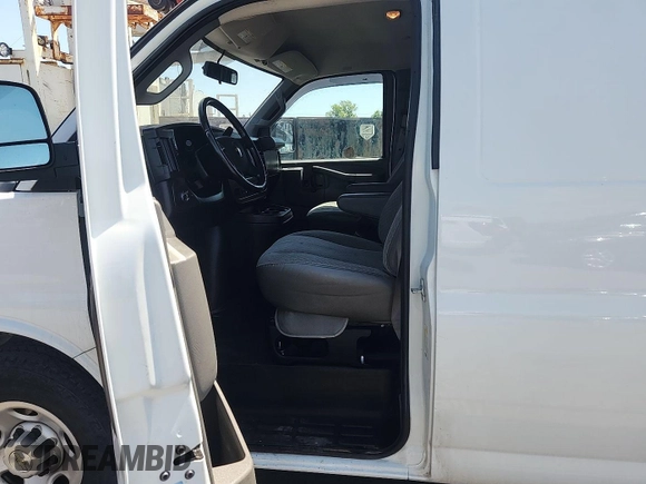 2020 Chevrolet Express Cargo with VIN 1GCWGAFP6L1186058, listed as a IAAI auction lot 42737734 with 106,149 mi miles and . Bid and sale history available at DreamBid. Image 5.