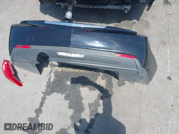 2013 Cadillac ATS z VIN 1G6AA5RA1D0179071, wystawiony jako IAAI lot #42438437 z przebiegiem 97 558 mil mil oraz . Historia ofert i sprzedaży dostępna na DreamBid. Obrazek 12.