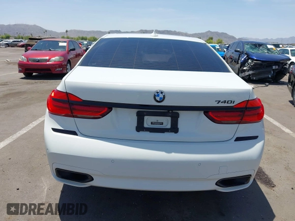 2016 BMW 7 Series 740i с VIN WBA7E2C50GG504050, выставлен на аукционе IAAI как лот 42498517 с пробегом 79 427 миль миль и . История ставок и продаж доступна на DreamBid. Изображение 16.