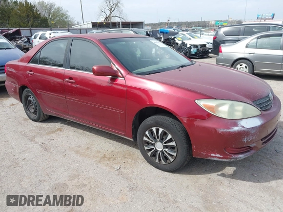 2004 Toyota Camry LE with VIN JTDBE32K840271548, listed as a IAAI auction lot 41835859 with 172,455 mi miles. Bid and sale history available at carsss.com. Image 1.