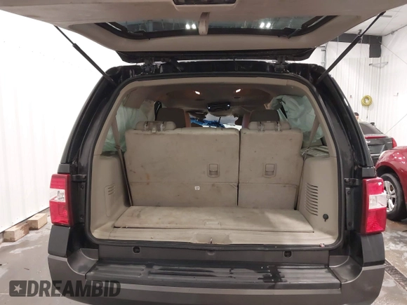 2007 Ford Expedition XLT with VIN 1FMFU15587LA56684, listed as a IAAI auction lot 41788809 with 253,156 mi miles and . Bid and sale history available at DreamBid. Image 12.