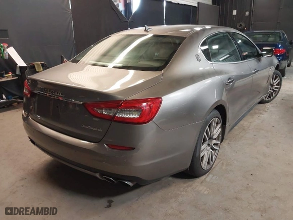 2015 Maserati Quattroporte S Q4 with VIN ZAM56RRAXF1158381, listed as a IAAI auction lot 39717772 with NaN miles. Bid and sale history available at carsss.com. Image 4.