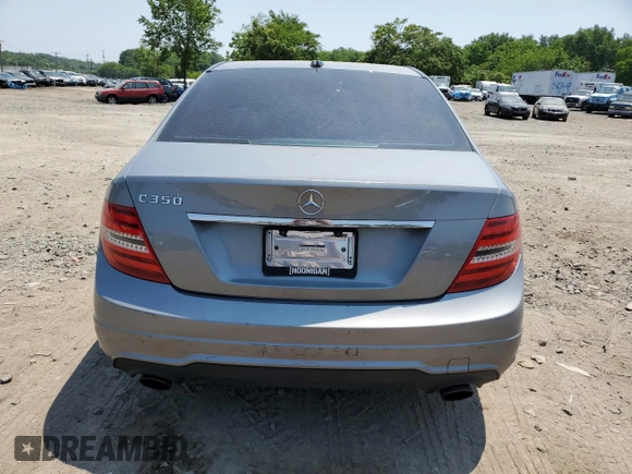 2013 Mercedes-Benz C 350 Sport z VIN WDDGF5HBXDR272336, wystawiony jako Copart lot #59851155 z przebiegiem 189 350 mil mil oraz Czysty tytuł • Clean title. Historia ofert i sprzedaży dostępna na DreamBid. Obrazek 6.