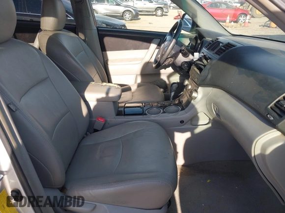 2008 Toyota Highlander z VIN JTEES41A482082292, wystawiony jako IAAI lot #42030053 z przebiegiem 183 831 mil mil oraz . Historia ofert i sprzedaży dostępna na DreamBid. Obrazek 5.