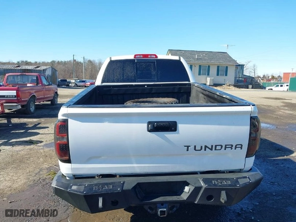 2015 Toyota Tundra 2WD Truck SR5 with VIN 5TFRY5F10FX178861, listed as a IAAI auction lot 41566300 with NaN miles. Bid and sale history available at carsss.com. Image 16.