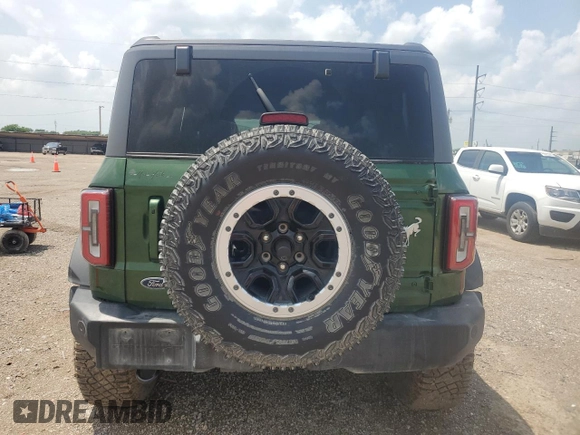 2024 Ford Bronco Outer Banks z VIN 1FMEE8BP9RLA50791, wystawiony jako Copart lot #55219925 z przebiegiem 27 910 mil mil oraz Szkoda całkowita • Salvage title. Historia ofert i sprzedaży dostępna na DreamBid. Obrazek 6.