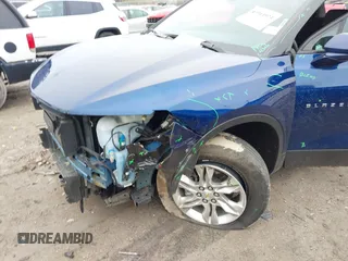 2022 Chevrolet Blazer LT z VIN 3GNKBCR47NS120010, wystawiony jako IAAI lot #41914923 z przebiegiem 31 625 mil mil oraz . Historia ofert i sprzedaży dostępna na DreamBid. Obrazek 6.