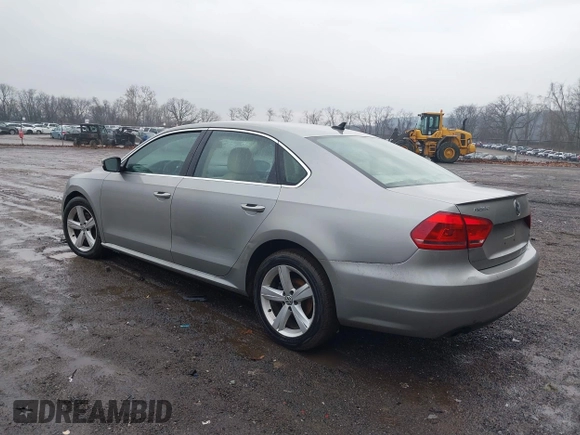 2012 Volkswagen Passat SE с VIN 1VWBH7A39CC108345, выставлен на аукционе IAAI как лот 41582865 с пробегом 168 741 миль миль и . История ставок и продаж доступна на DreamBid. Изображение 3.