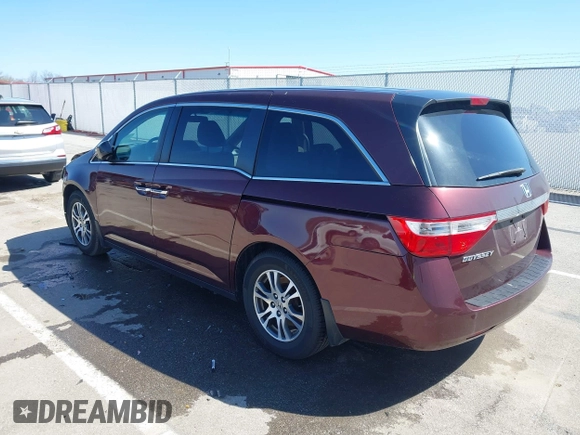 2012 Honda Odyssey EX with VIN 5FNRL5H42CB136915, listed as a IAAI auction lot 41972714 with 211,729 mi miles and . Bid and sale history available at carsss.com. Image 3.