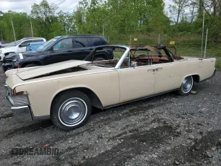 1965 Lincoln Continental z VIN 5Y86N428483, wystawiony jako Copart lot #56333345 z przebiegiem Nie podano mil oraz Szkoda całkowita • Salvage title. Historia ofert i sprzedaży dostępna na DreamBid. Obrazek 1.