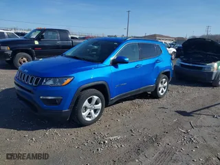 2020 Jeep Compass Latitude with VIN 3C4NJDBB4LT228728, listed as a IAAI auction lot 41774349 with 47,541 mi miles. Bid and sale history available at carsss.com. Image 17.