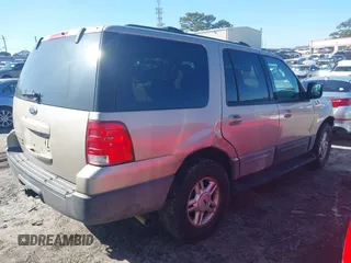 2004 Ford Expedition Special Service with VIN 1FMRU15WX4LB90730, listed as a IAAI auction lot 41478361 with 273,240 mi miles. Bid and sale history available at carsss.com. Image 4.