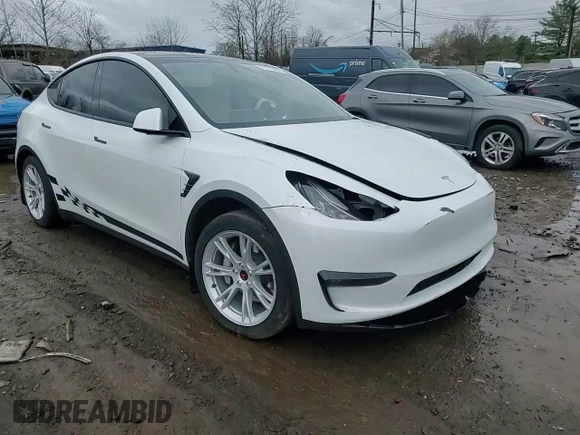 2020 Tesla Model Y Long Range with VIN 5YJYGDEE2LF019133, listed as a Copart auction lot 51773455 with 26,122 mi miles and Salvage Title. Bid and sale history available at DreamBid. Image 11.