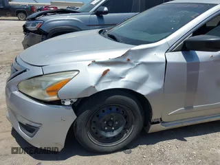 2015 Nissan Altima SV z VIN 1N4AL3AP1FC594958, wystawiony jako IAAI lot #42478487 z przebiegiem 189 631 mil mil oraz . Historia ofert i sprzedaży dostępna na DreamBid. Obrazek 6.