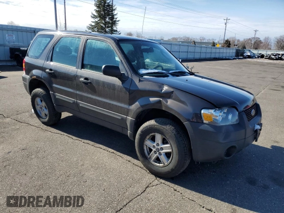 2007 Ford Escape XLS z VIN 1FMYU02Z77KA52643, wystawiony jako Copart lot #50971365 z przebiegiem 183 604 mil mil oraz Szkoda całkowita • Salvage title. Historia ofert i sprzedaży dostępna na DreamBid. Obrazek 4.