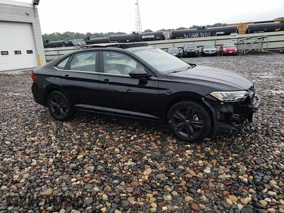 2024 Volkswagen Jetta SE with VIN 3VW7M7BU8RM017969, listed as a Copart auction lot 65220575 with 6,236 mi miles and Salvage title. Bid and sale history available at DreamBid. Image 14.