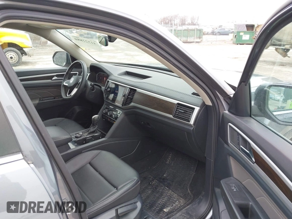 2023 Volkswagen Atlas SE с VIN 1V2HR2CA2PC514187, выставлен на аукционе IAAI как лот 41522880 с пробегом 40 614 миль миль и . История ставок и продаж доступна на DreamBid. Изображение 5.