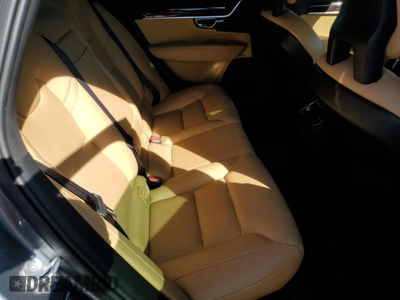 2017 Volvo S90 Momentum z VIN YV1102AK3H1011655, wystawiony jako Copart lot #63753612 z przebiegiem 46 425 mil mil oraz . Historia ofert i sprzedaży dostępna na DreamBid. Obrazek 6.